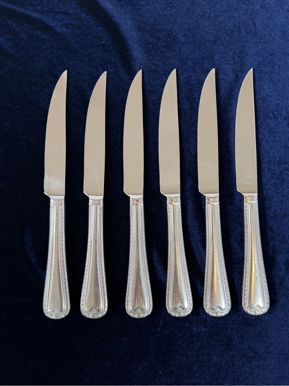 Reed & Barton Domain Steak Knives Set of 6 18/10 Stainless Rope Edge Shell 9.75"